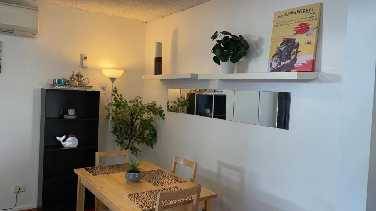 St Kilda Beachfront 2 Bedroom Apartment เมลเบิร์น ภายนอก รูปภาพ