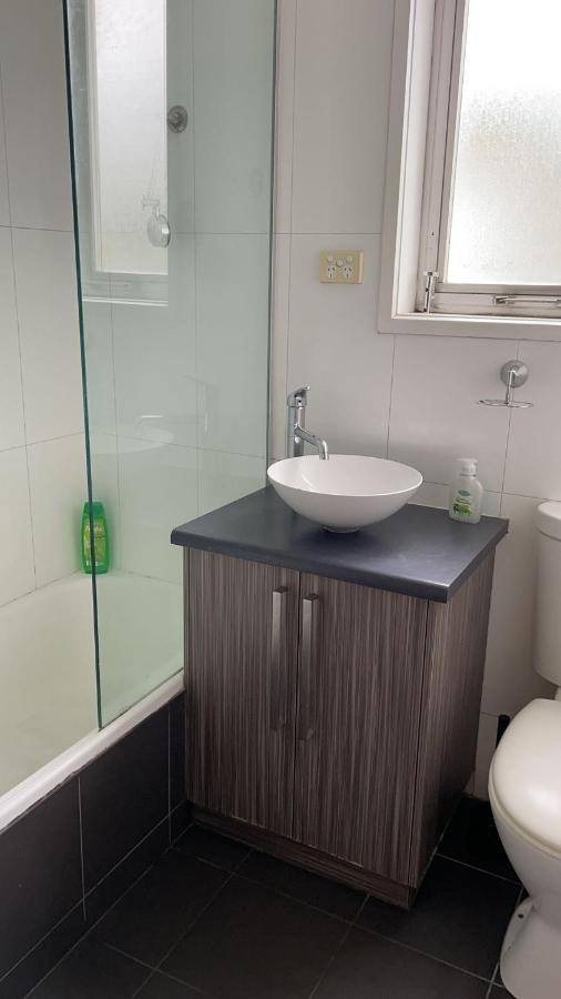 St Kilda Beachfront 2 Bedroom Apartment เมลเบิร์น ภายนอก รูปภาพ